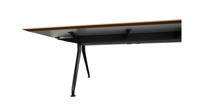 Besprechungstisch Navari