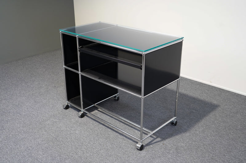 USM Haller Sideboard mit Glasplatte Schwarz