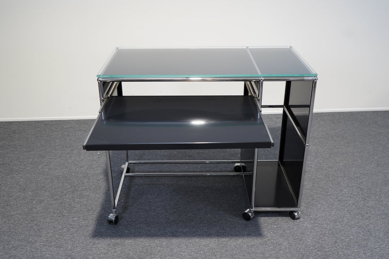 USM Haller Sideboard mit Glasplatte Schwarz