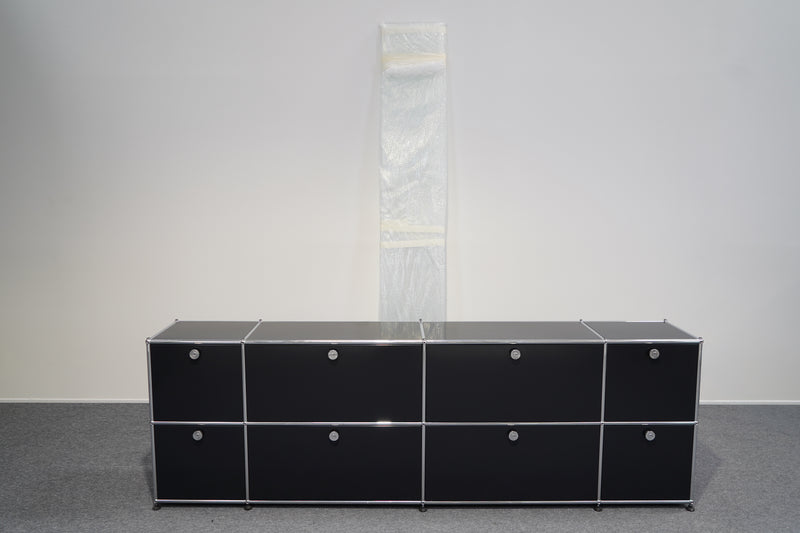 USM Haller langes Sideboard 8 Fächer Schwarz