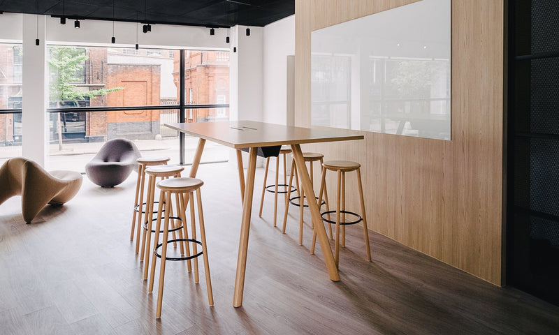 Hochtisch Comta (Holzfüße)