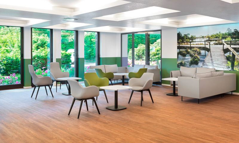 Besprechungssessel Lupino (Holzgestell)