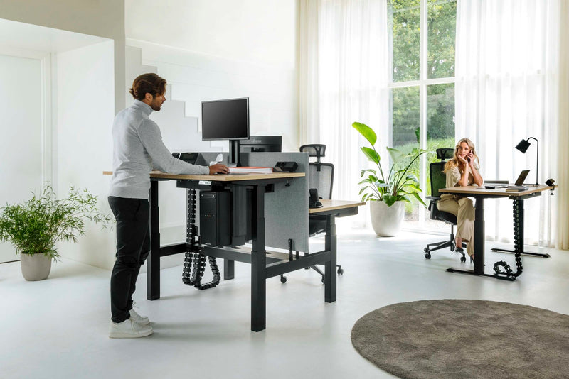 Yellow Dot Duo Doppelschreibtisch – im Team-Büro