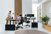 Yellow Dot Joy Schreibtisch – im Team-Büro