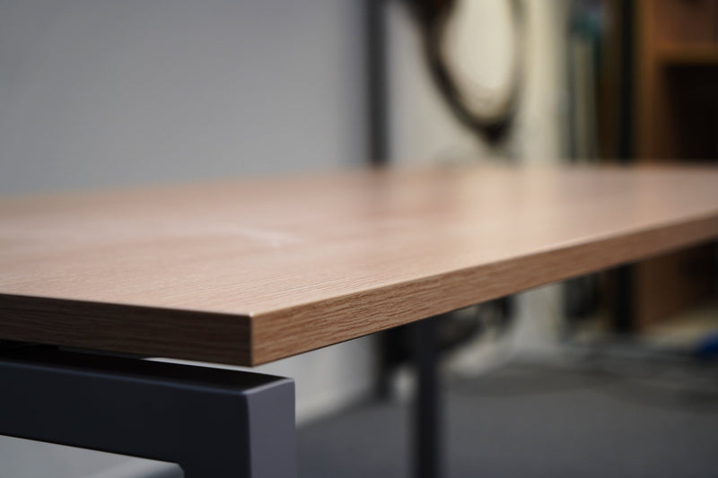 Schreibtisch Ahorn Grau 160x80 Narbutas Ausstellungsstück - Reoffice
