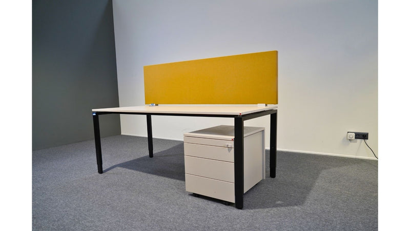 Blaha Arbeitsplatz Set Tisch, Container und Trennwand - Reoffice