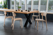 Yellow Dot Pura Kantinenstuhl – Beige am Esstisch