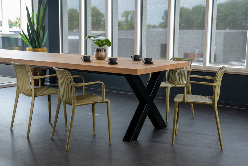 Yellow Dot Stripe Kantinenstuhl – Green Tea Tischgruppe